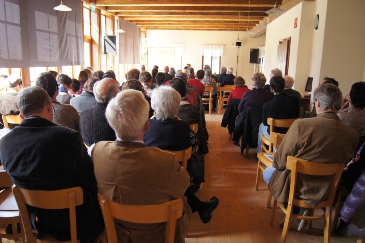 Im Salettl des Dorfwirtshauses im Museumsdorf fanden an zwei Tagen die Vorträge des Lehmbau Symposiums statt. 